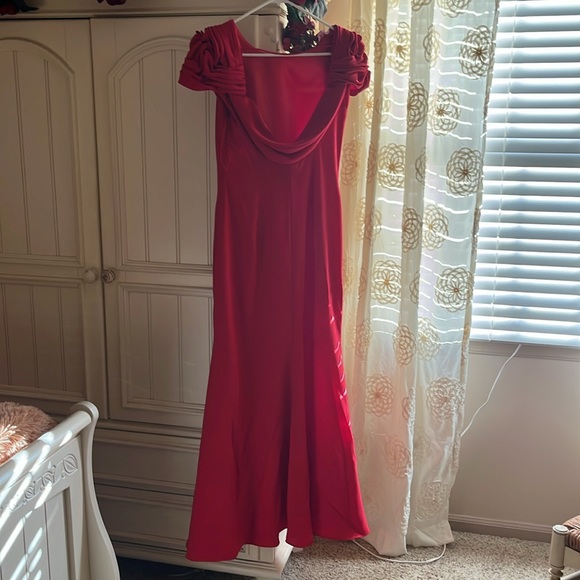 Elegant long dress . I wore once for my daughter’s wedding . - Picture 6 of 6